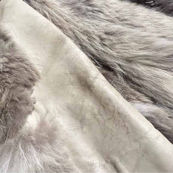 Rare GIVENCHY Coyote FUR COAT - Picture 9 of 10